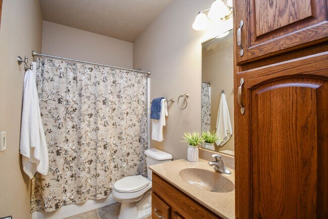 Building Photo - South Sioux Falls Rental with Open Layout ...