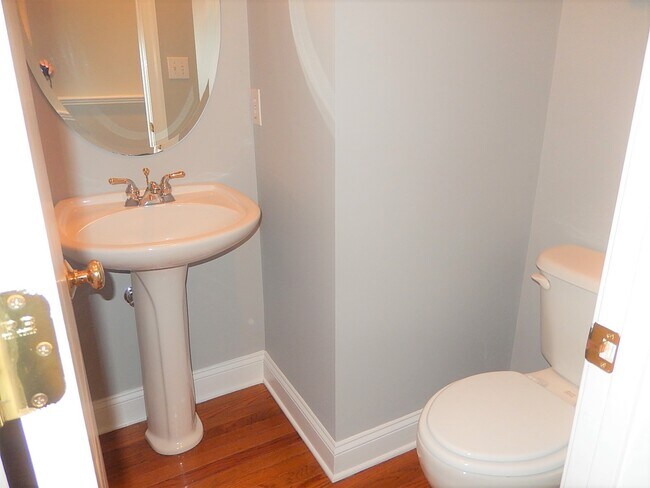 Building Photo - 2927 Imperial Oaks Dr