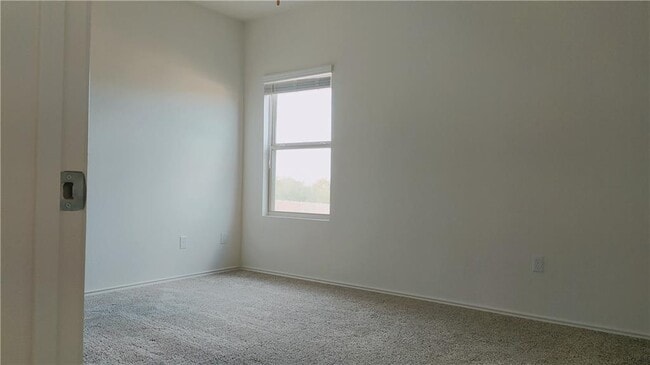 Building Photo - 7400 Tonka Ln