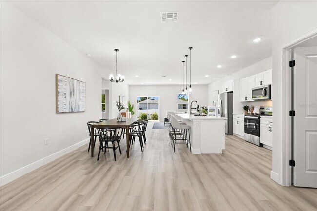 Building Photo - 15568 SW 46th Cir