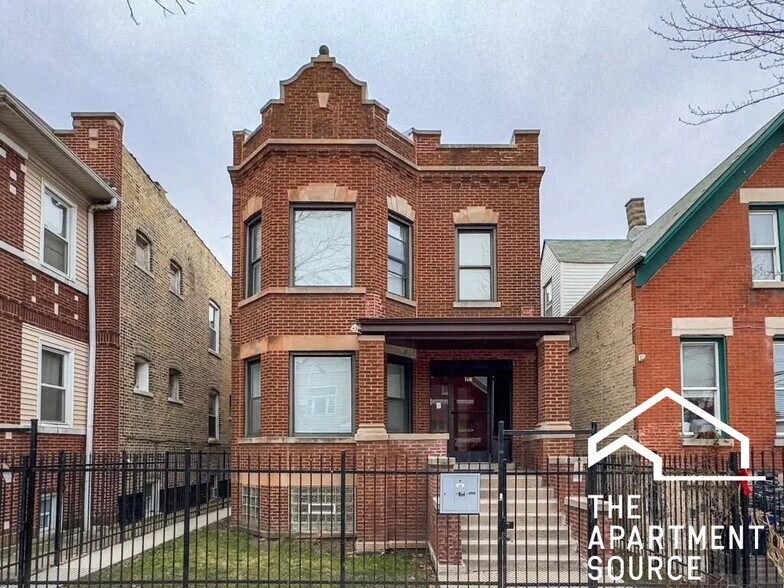 Building Photo - 1536 N Hamlin Ave