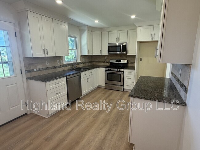 Building Photo - 1047 Letort Rd