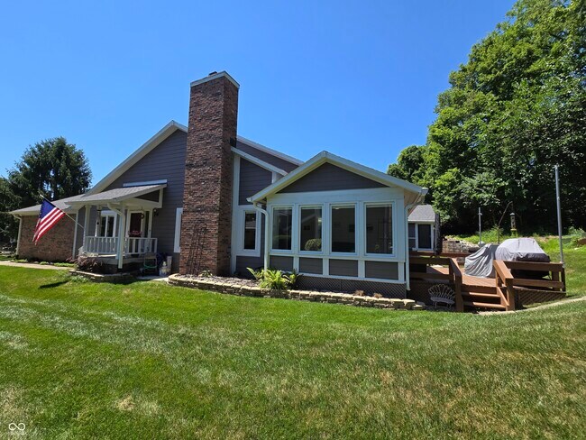 Building Photo - 8198 Foxchase Cir