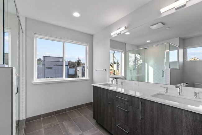 Building Photo - Stunning Brand-New Ballard Townhome with A...