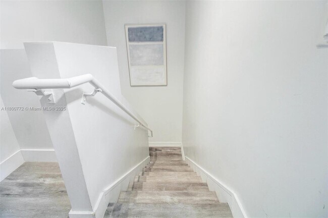 Building Photo - 5350 NW 87th Ave