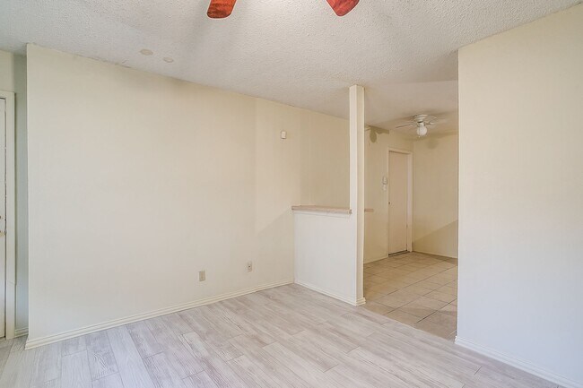Building Photo - One side of 2 story duplex available-  3 b...
