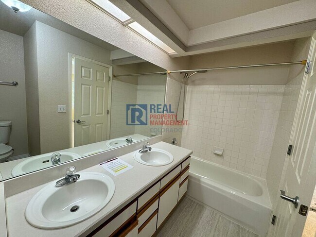Building Photo - 12419 E Iliff Pl
