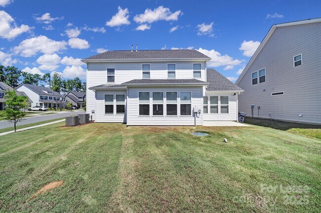 Building Photo - 16404 Stonecrop Landing Ln