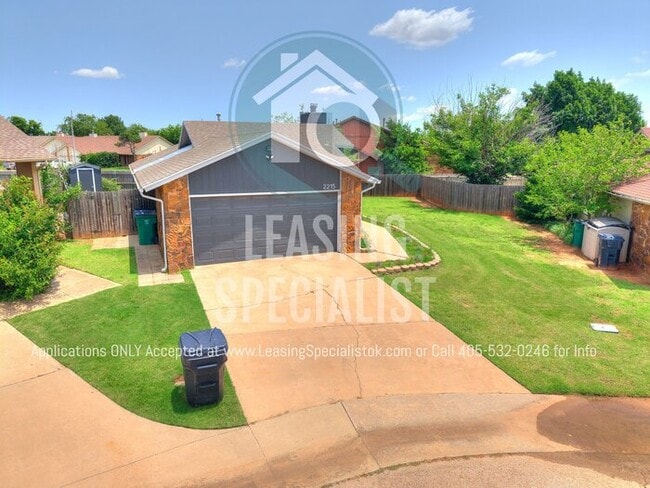Building Photo - 2 Bed 2 Bath Garden Home in SW OKC's The R...