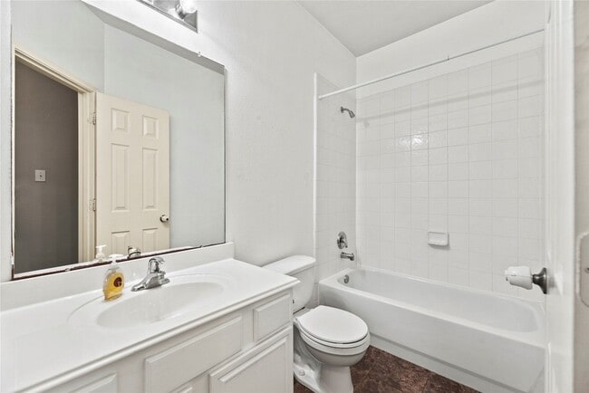 Building Photo - 9910 Pine Flats Dr