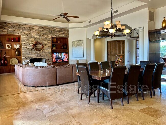 Building Photo - 5711 W Linda Ln