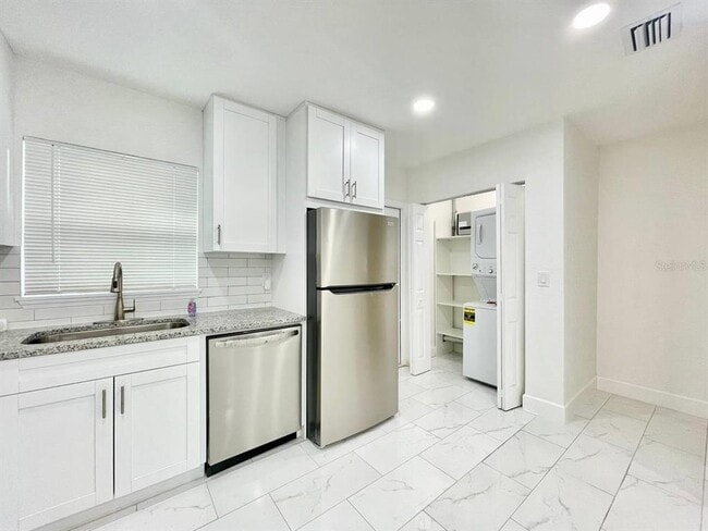 Building Photo - 5019 S 86th St