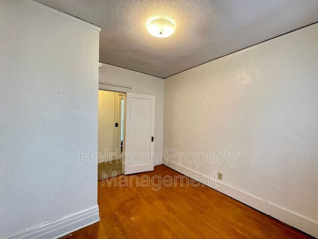 Building Photo - 5348 London Rd