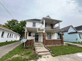 Building Photo - 430 W 7th St