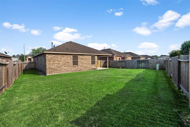 Building Photo - 22538 Valley Canyon