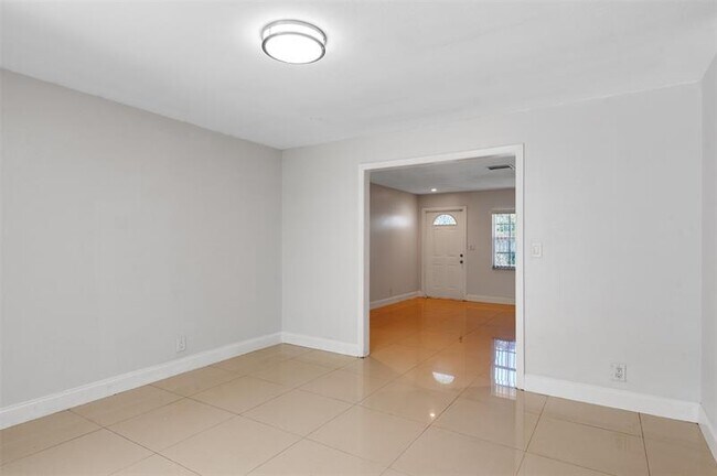 Building Photo - 6719 Boulevard of Champions