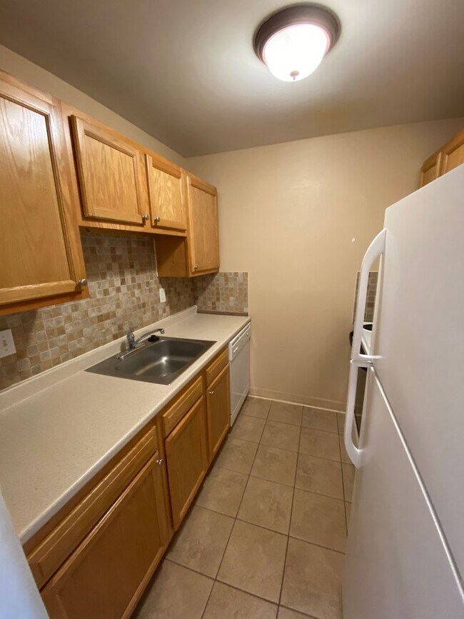 Building Photo - Lovely One Bedroom Apartment in Mount Joy!