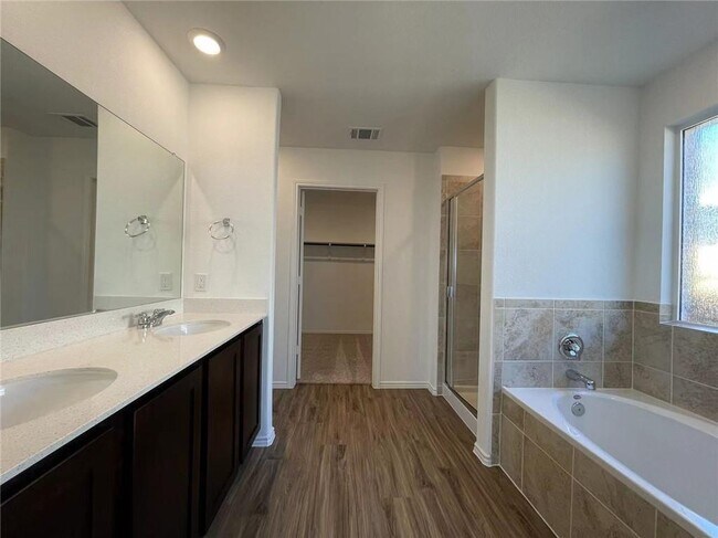 Building Photo - 216 Arnage Dr