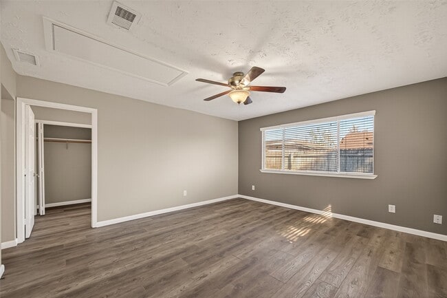 Building Photo - 17043 Coachmaker Dr