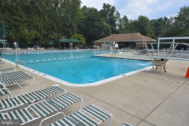 Building Photo - 7561 Heatherton Ln