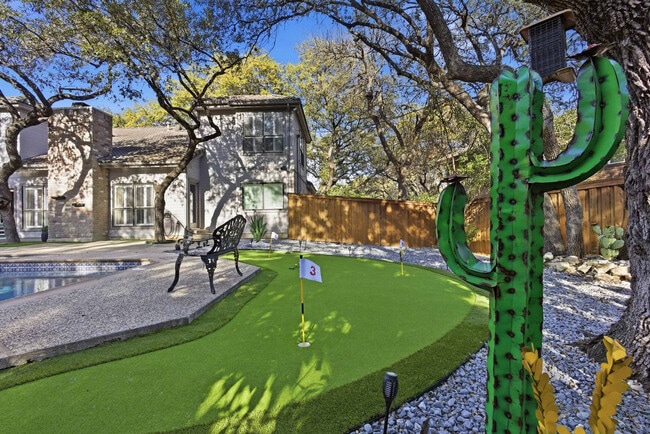 Building Photo - 12511 Chapel Bell St