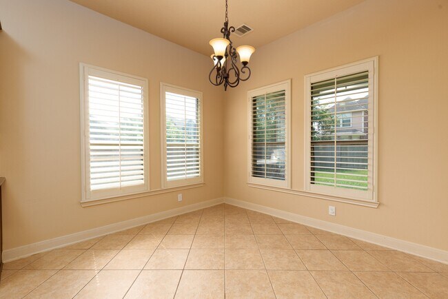 Building Photo - 17303 Quiet Shores Dr