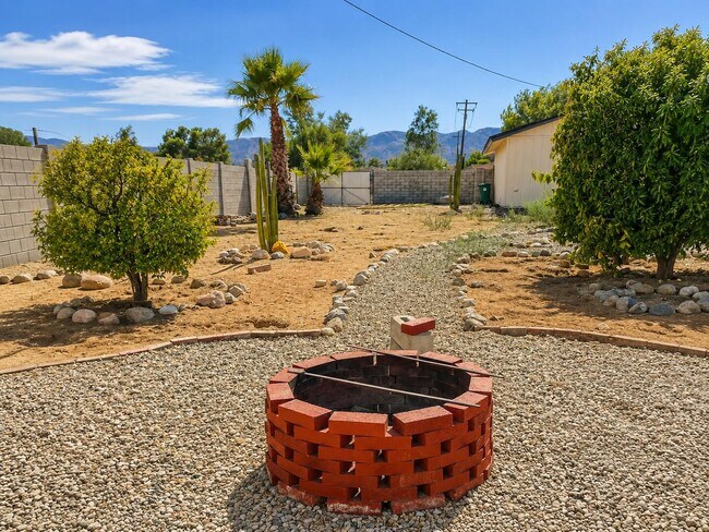 Building Photo - 11393 Artesia Way