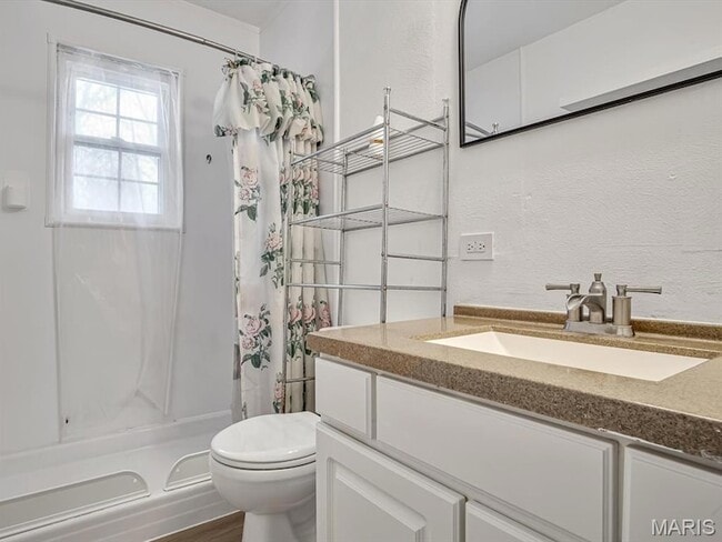 Building Photo - 217 Jubaka Dr