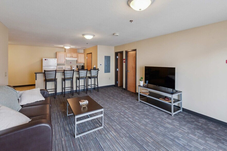 Building Photo - 1695 N Lexington-Springmill Rd