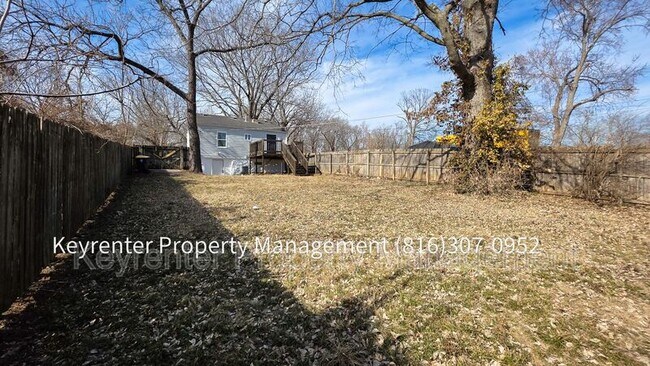 Building Photo - 7013 Bellefontaine Ave