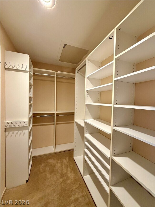 Building Photo - 1420 Dream Bridge Dr