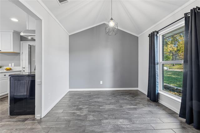 Building Photo - 1607 Malibu Dr