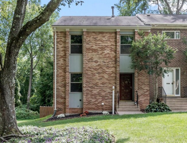 Building Photo - 5128 Cliffhaven Dr