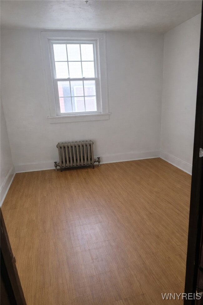 Building Photo - 136 Springville Ave