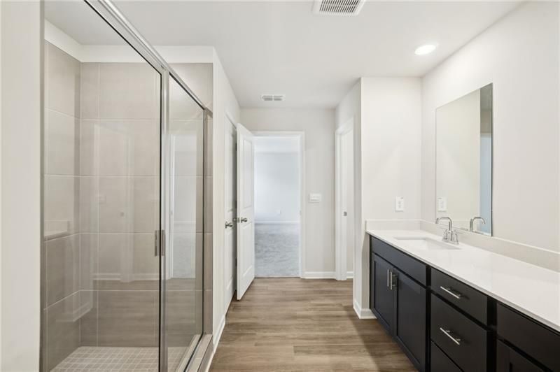 Building Photo - 26 Hemlock Ct