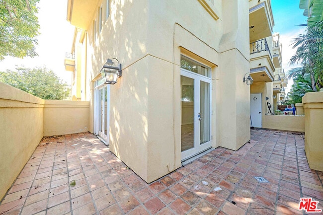 Building Photo - 2311 Schader Dr