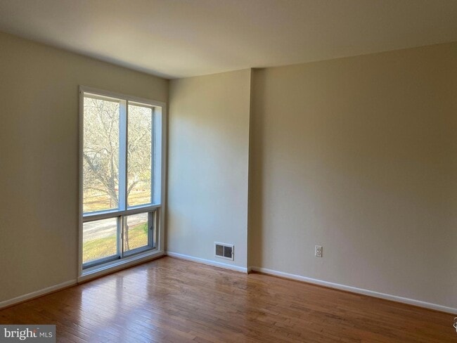 Building Photo - 12909 Chathlake Ln