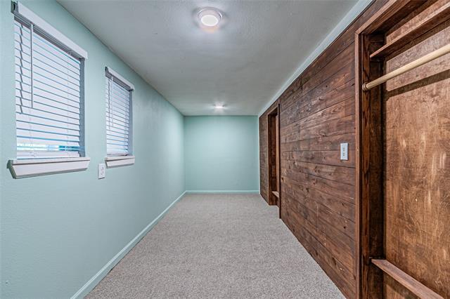 Building Photo - 605 Lloyd