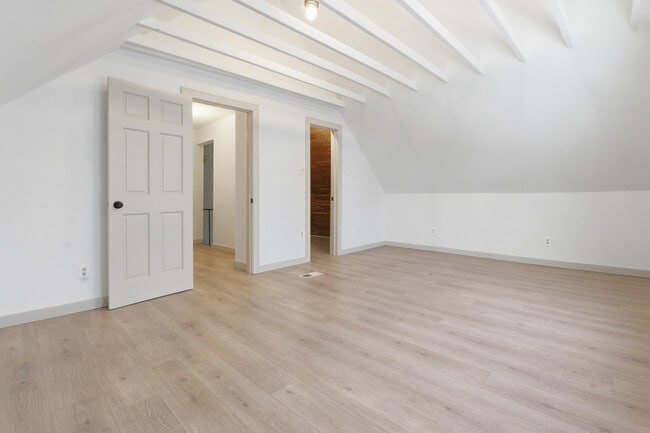 Building Photo - 6118 24th Ave