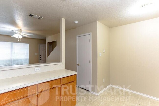 Building Photo - 4501 Mattie Dr