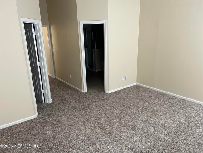 Building Photo - 1425 Laurel Oak Dr