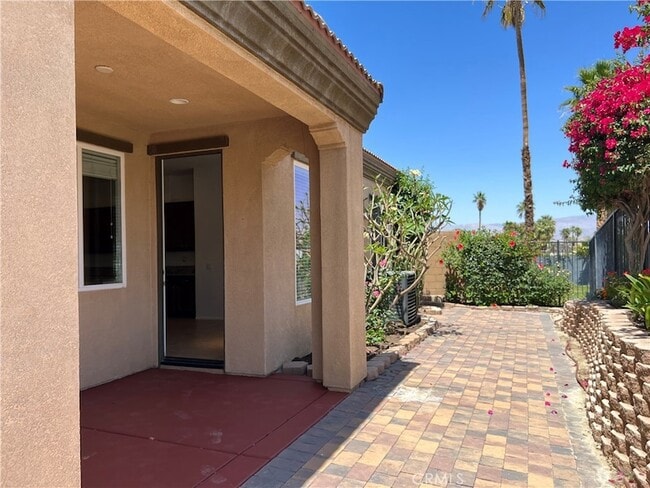 Building Photo - 77184 California Dr