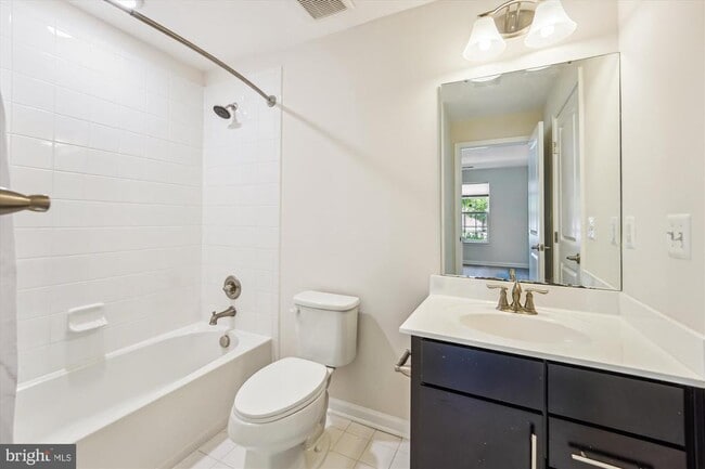 Building Photo - 5313 Smith's Cv Ln