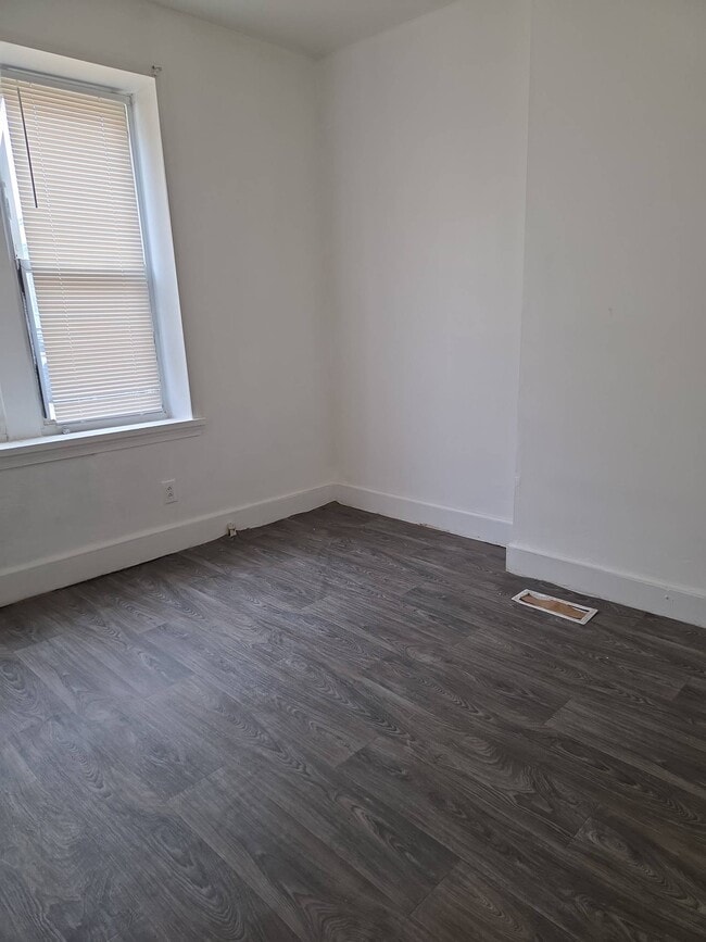 Building Photo - 1241 S Ringgold St