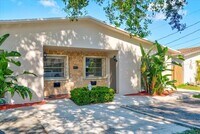 Building Photo - 913 Orange Isle