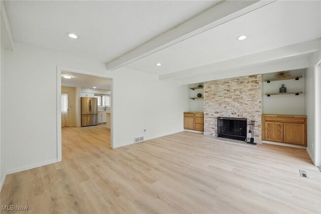 Building Photo - 33115 Ledge Hill Dr