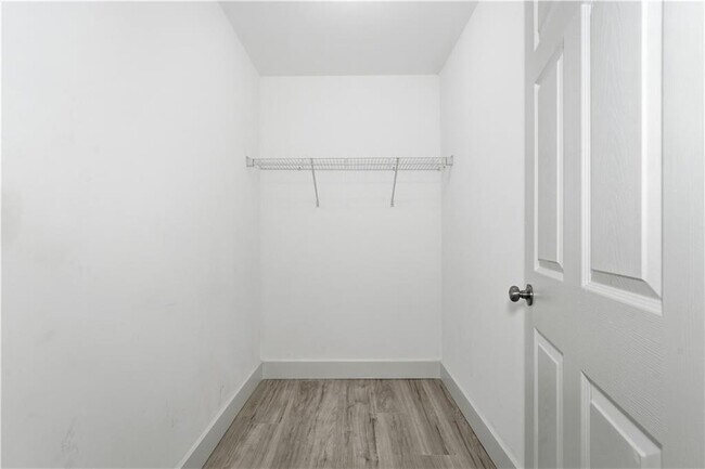 Building Photo - 1735 Carter Cir