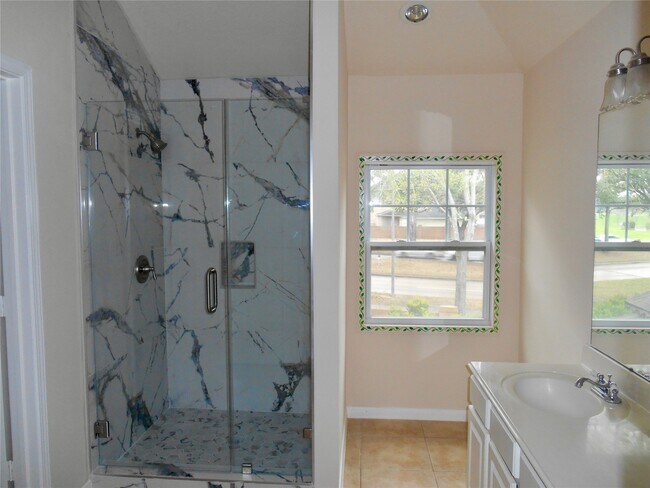 Building Photo - 6203 Faulkner Ridge Dr