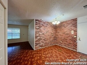 Building Photo - 117 Meadow Way