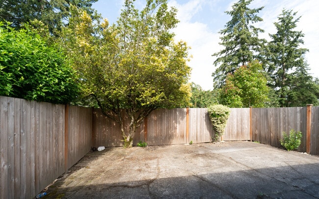 Building Photo - 16321 127th Pl SE